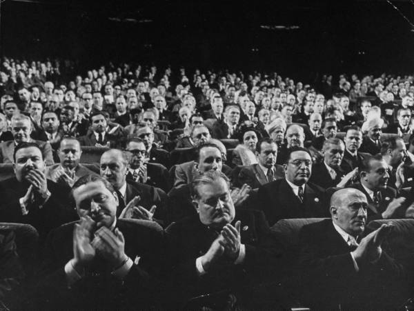 clapping-audience.jpg